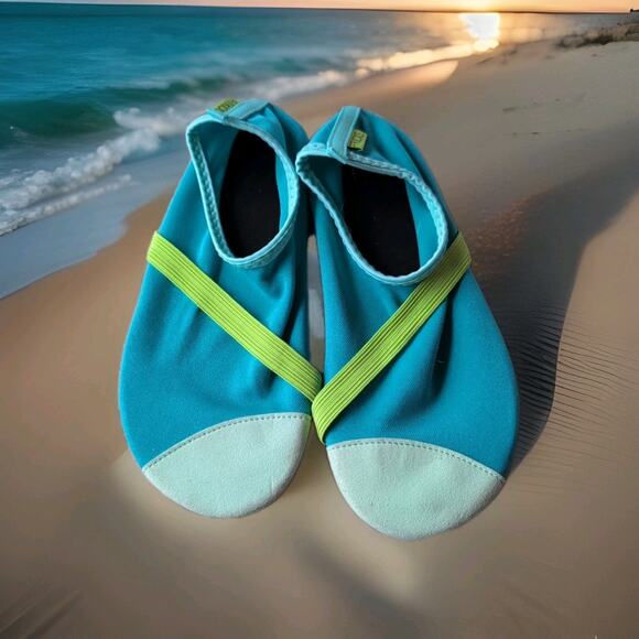 FitKicks Womens Fitk-M-Trq Blue Slip On Active Lifestyle Footwear Size Medium 8 - Picture 1 of 5